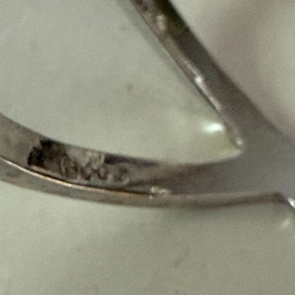 Pavée  Sterling Silver Crossover geometric Ring
